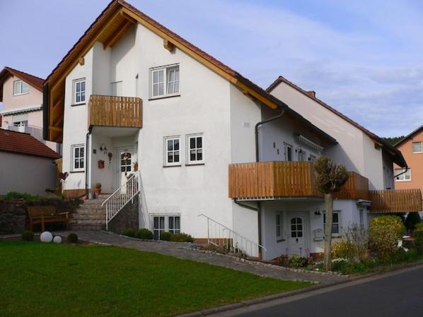 Gepflegte Ferienwohnung In Ruhiger Lage Bad Kissingen Exterior photo